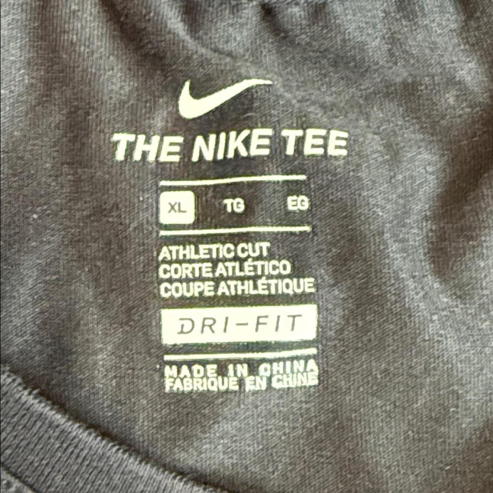Nike Kids' Tee with Pink Smiley Graphic Basketball (XL) - Picture 5 of 7
